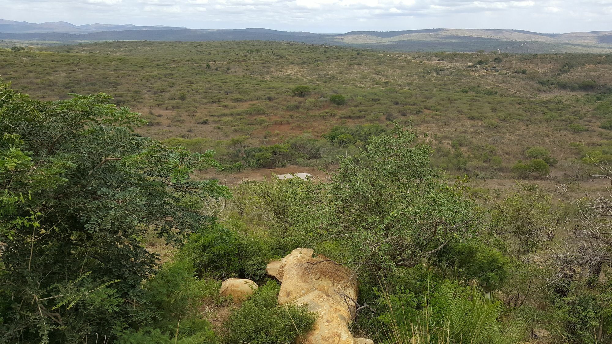 Rhino Ridge Safari Lodge KwaNompondo Exterior photo